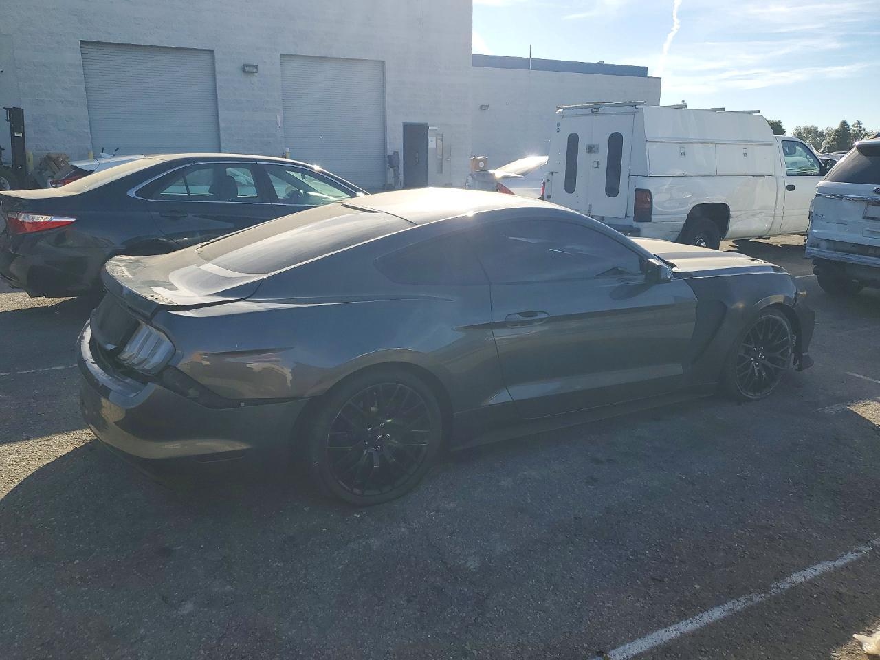 2016 Ford Mustang Gt - Фото 3