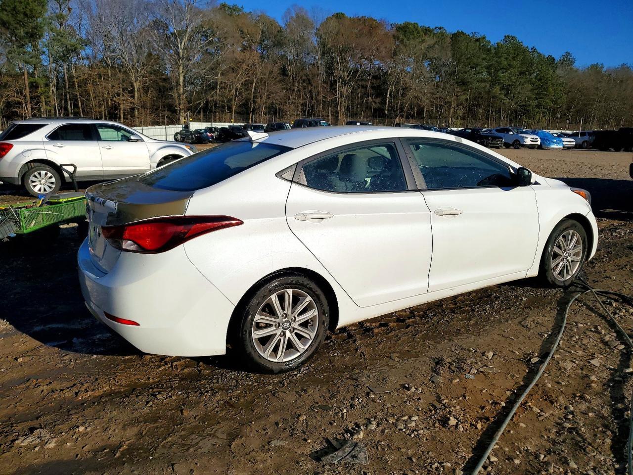 2016 Hyundai Elantra Se - Фото 3