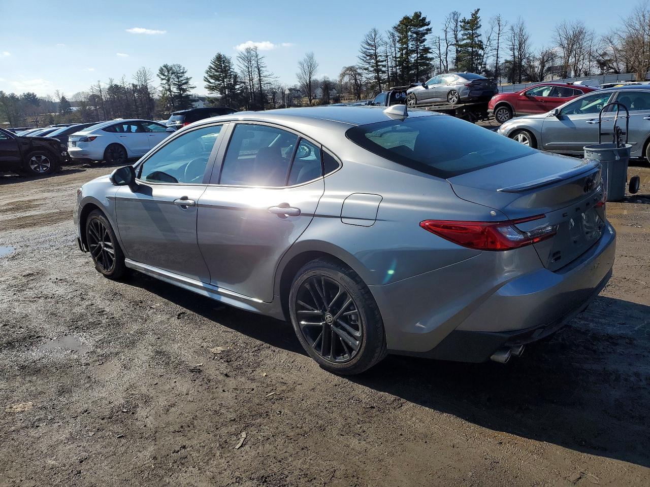 2026 Toyota Camry Se - Фото 2