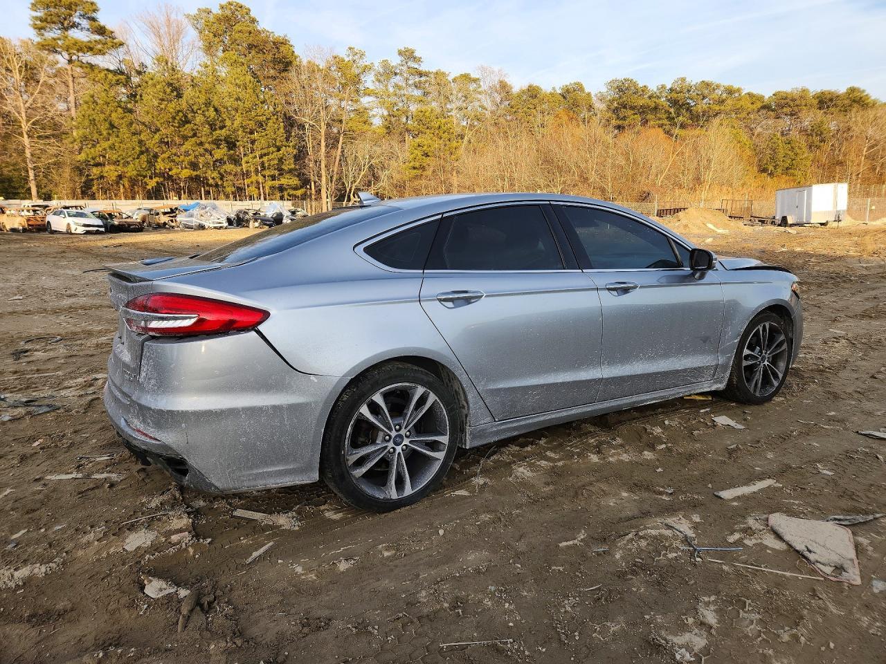 2020 Ford Fusion Titanium - Фото 3