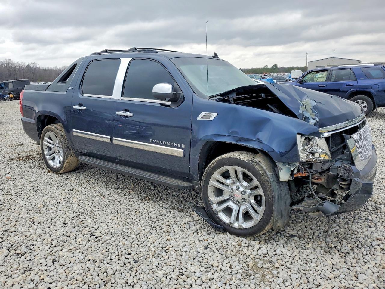 2008 Chevrolet Avalanche C1500 - Image 4