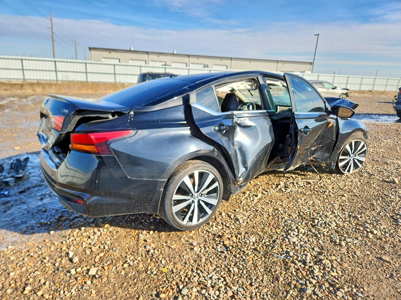 2019 Nissan Altima Sr - Image 3