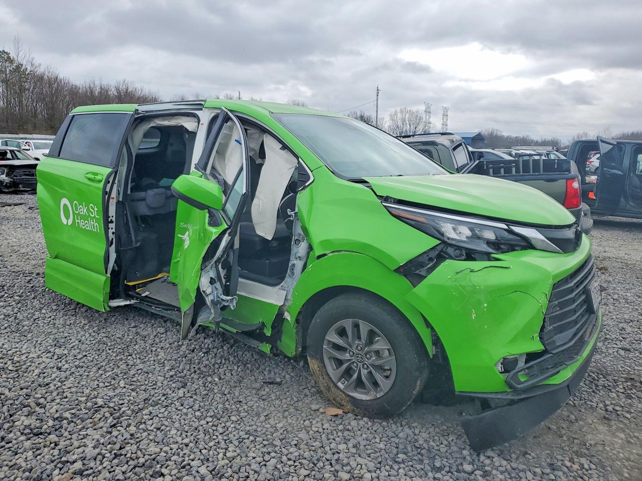 2024 Toyota Sienna - Image 4