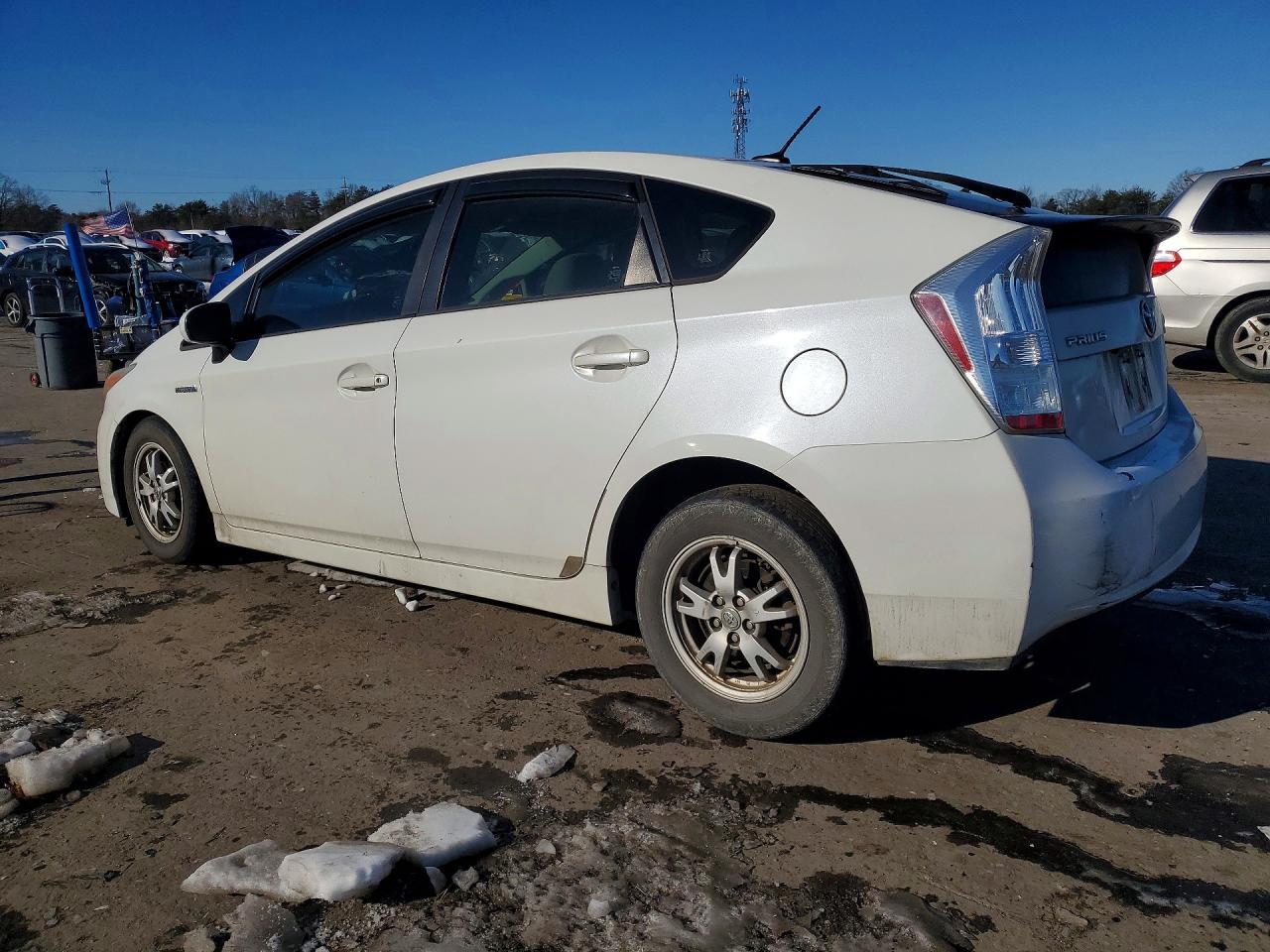 2010 Toyota Prius - Image 2
