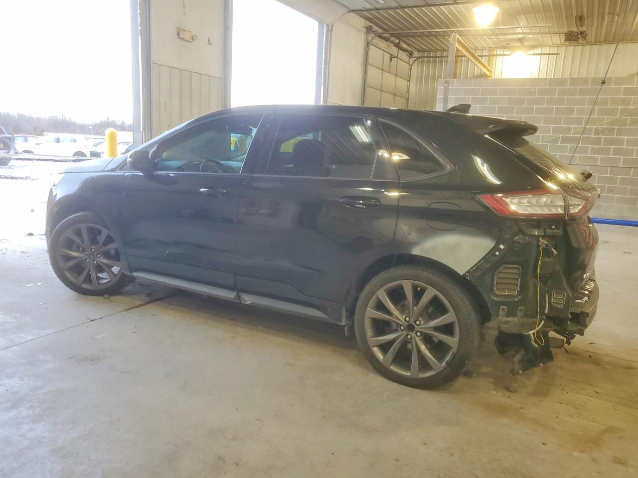 2015 Ford Edge Sport - Фото 2