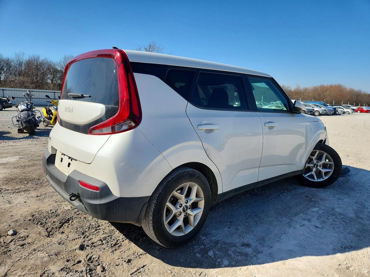 2022 Kia Soul Lx - Image 3