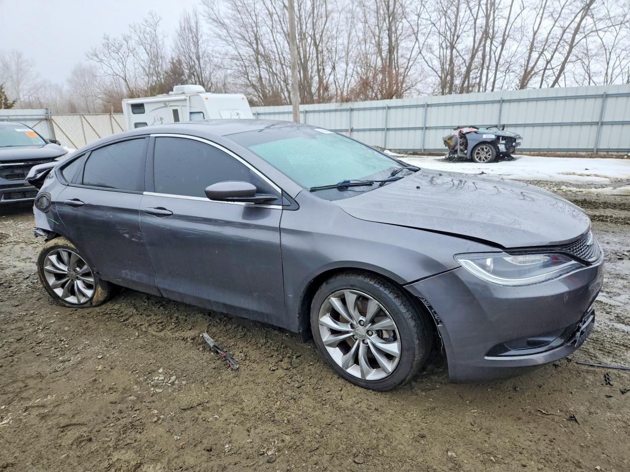 2015 Chrysler 200 S - Image 4