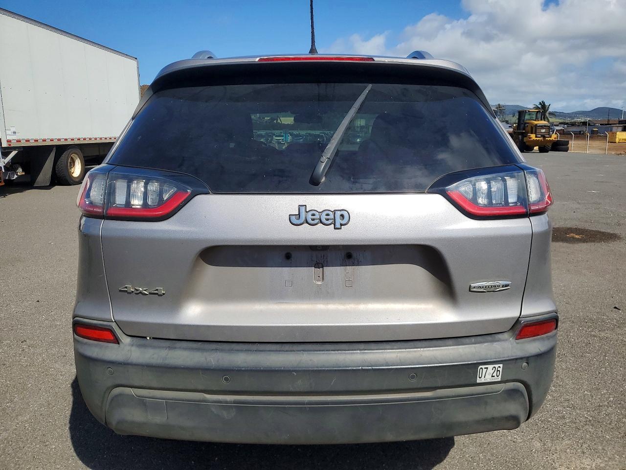 2019 Jeep Cherokee Latitude Plus - Image 6