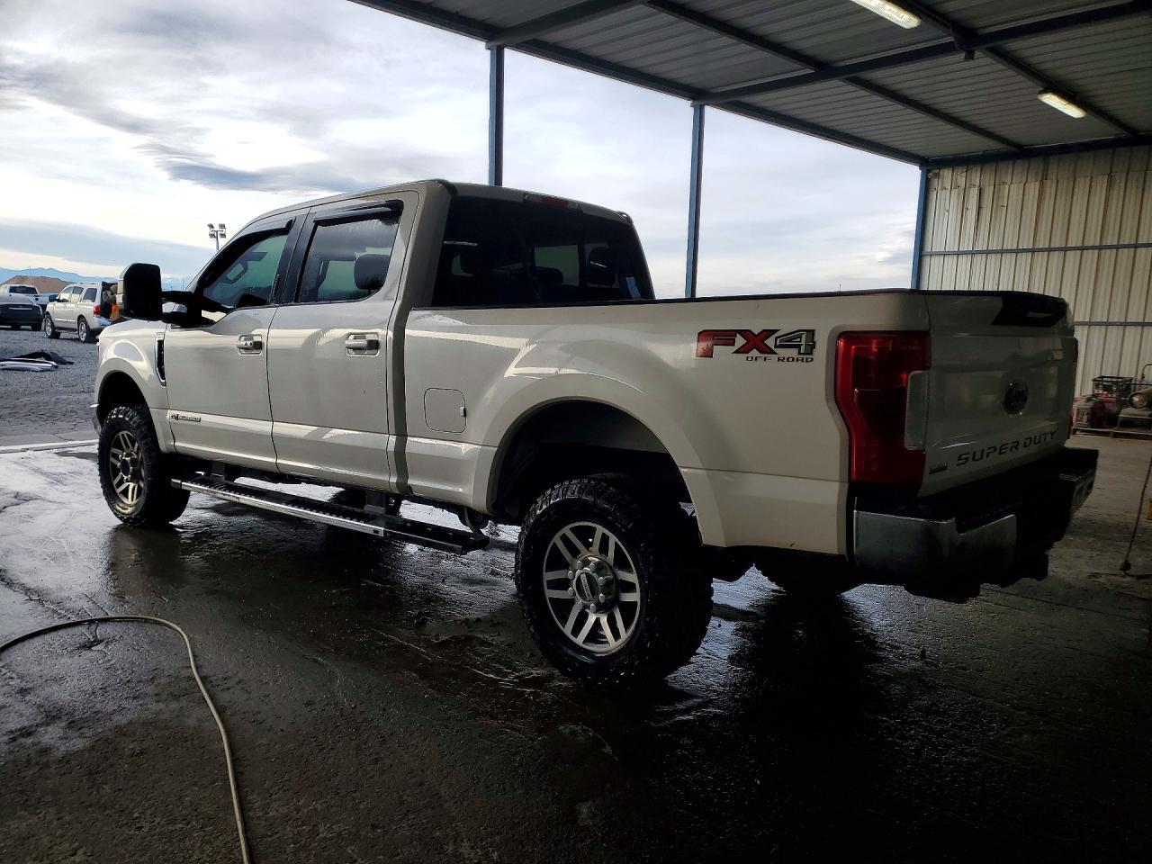 2019 Ford F250 Lariat 4Wd 6.7L V8 Tdsl Crew Cab - Image 2