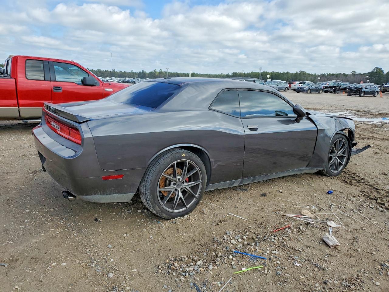 2014 Dodge Challenger - Image 3