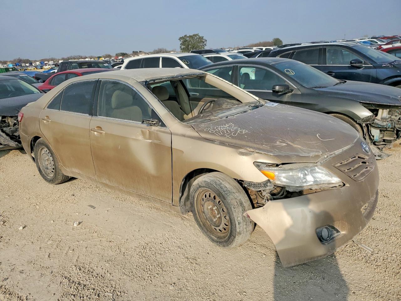 2010 Toyota Camry - Фото 4