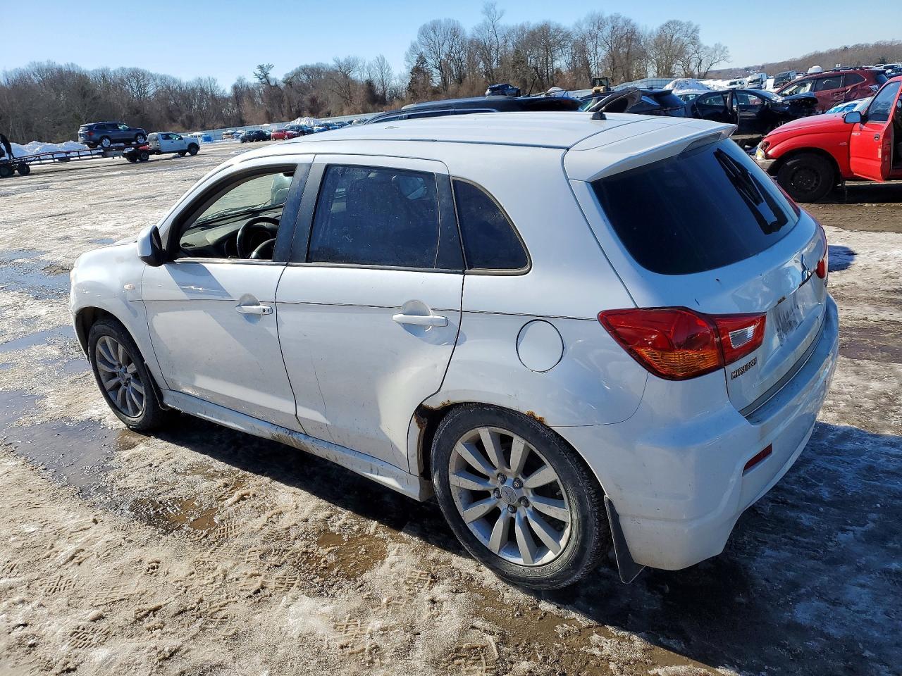 2011 Mitsubishi Outlander Sport Se - Фото 2