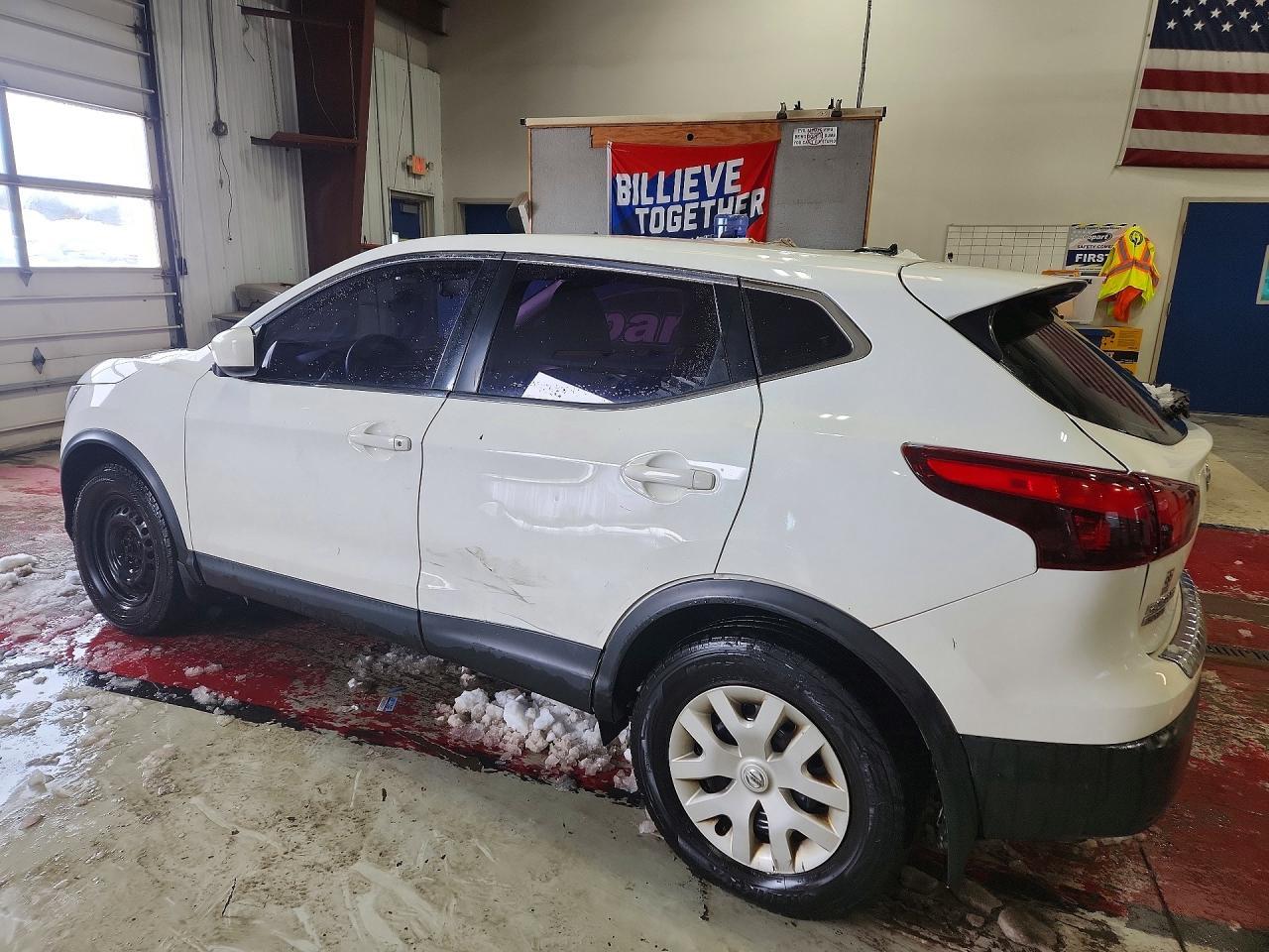 2018 Nissan Rogue Sport S - Фото 2