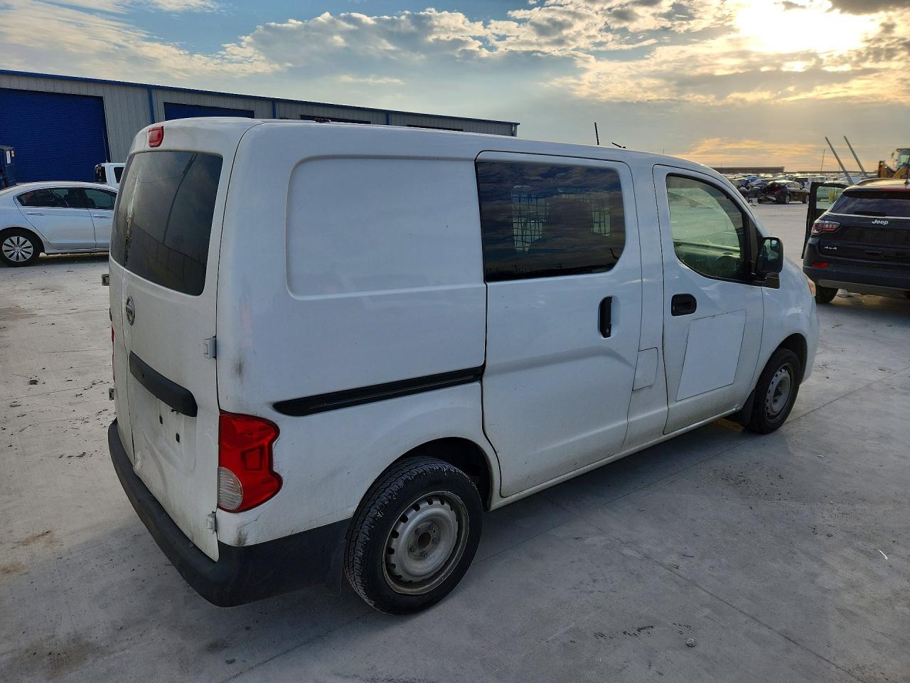 2020 Nissan Nv200 S - Фото 3