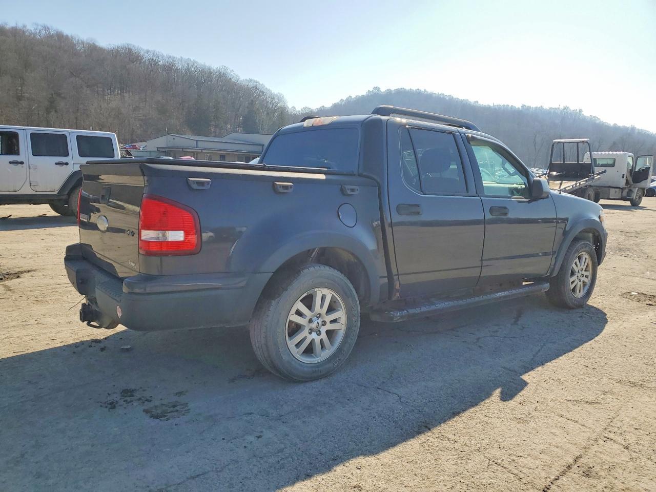 2007 Ford Explorer Sport Trac Xlt - Image 3