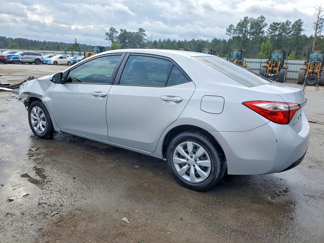 2014 Toyota Corolla Le - Image 2