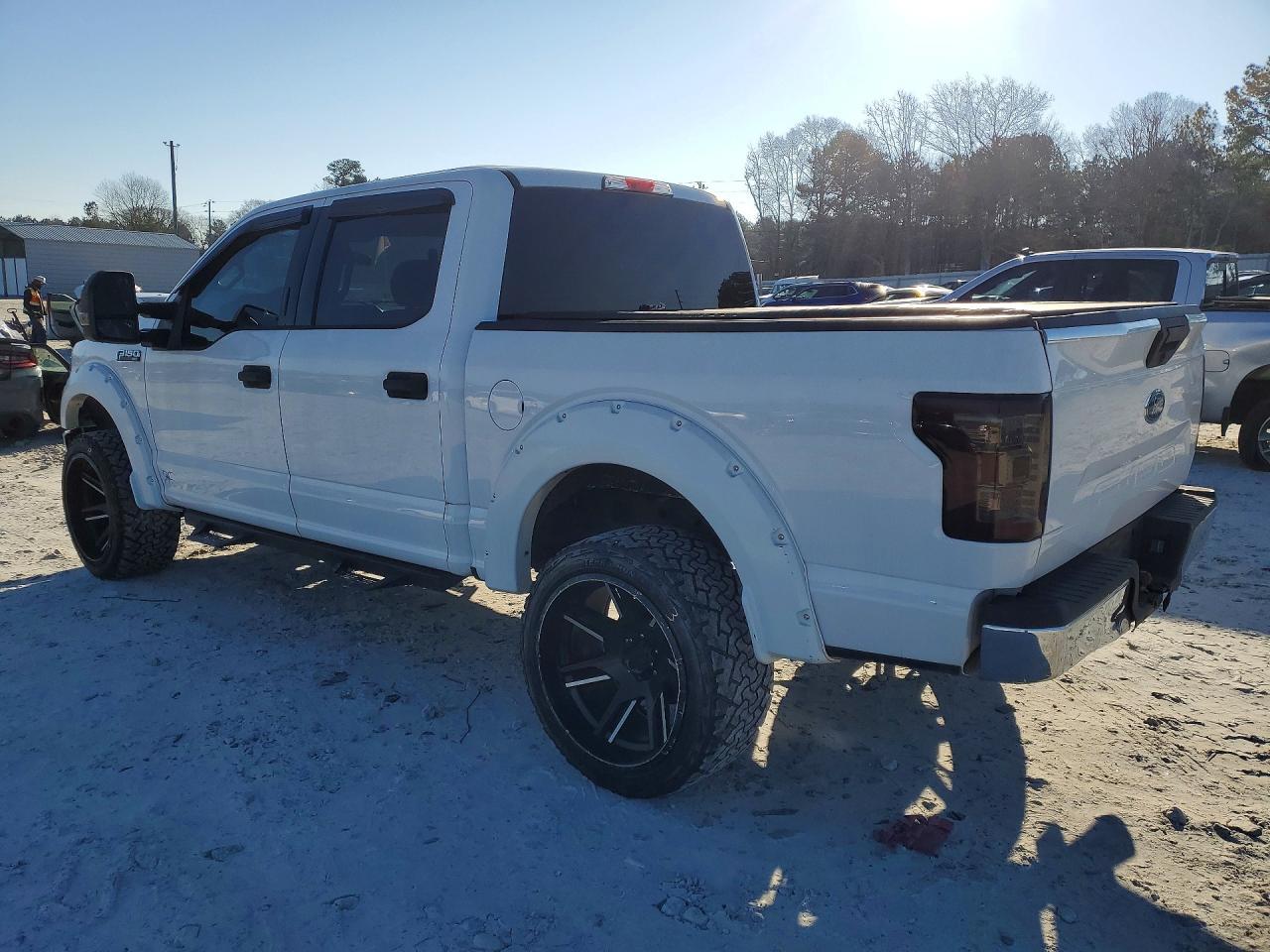 2018 Ford F150 Supercrew - Фото 2
