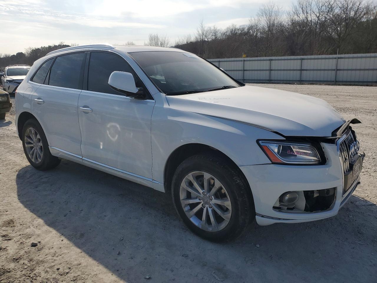 2016 Audi Q5 Premium - Image 4