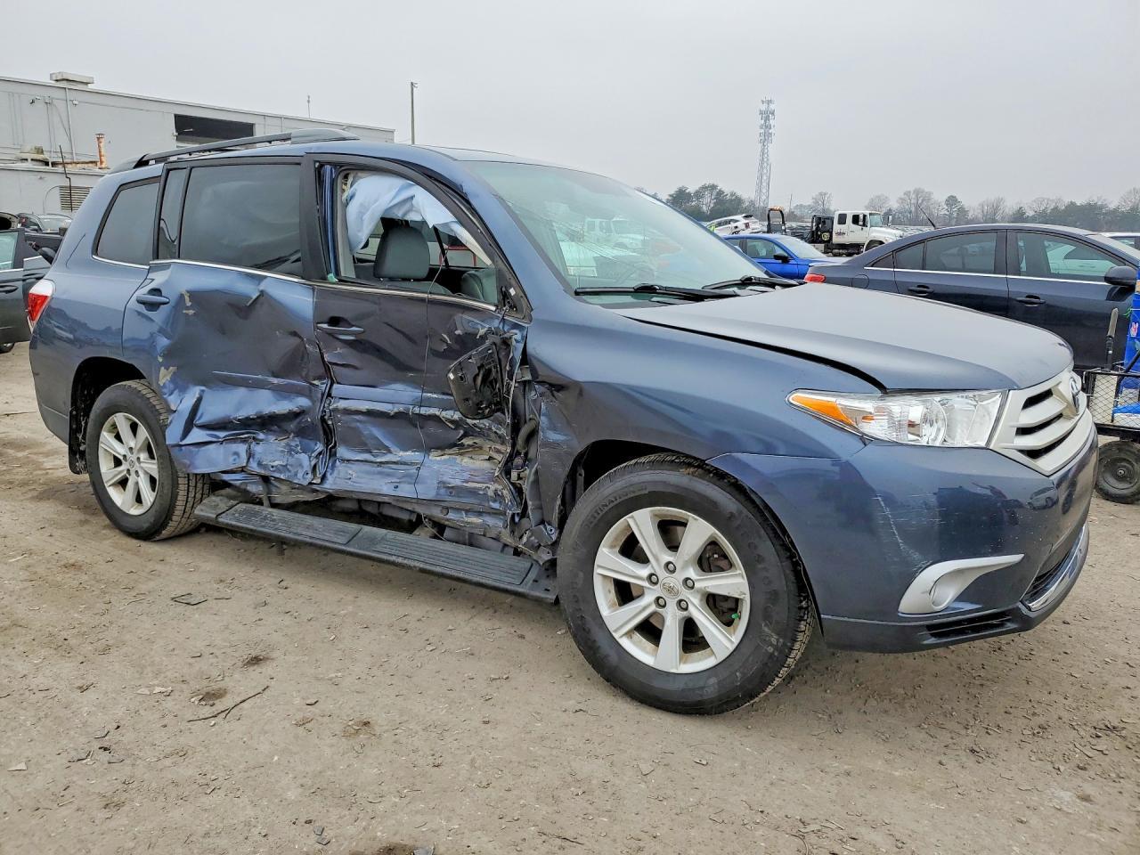 2013 Toyota Highlander Base - Фото 4