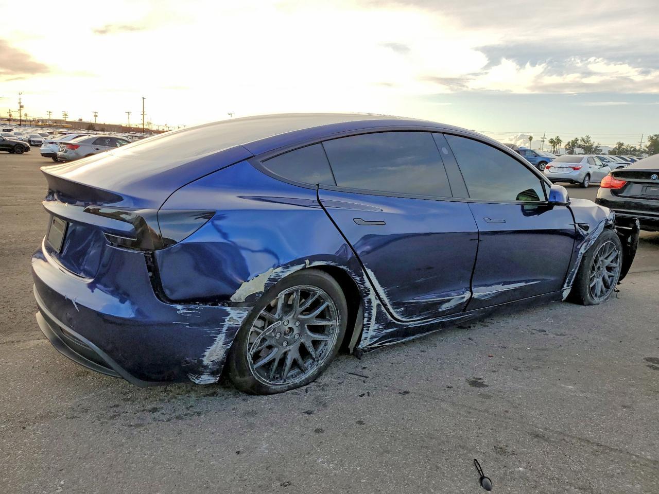 2024 Tesla Model 3 - Фото 3