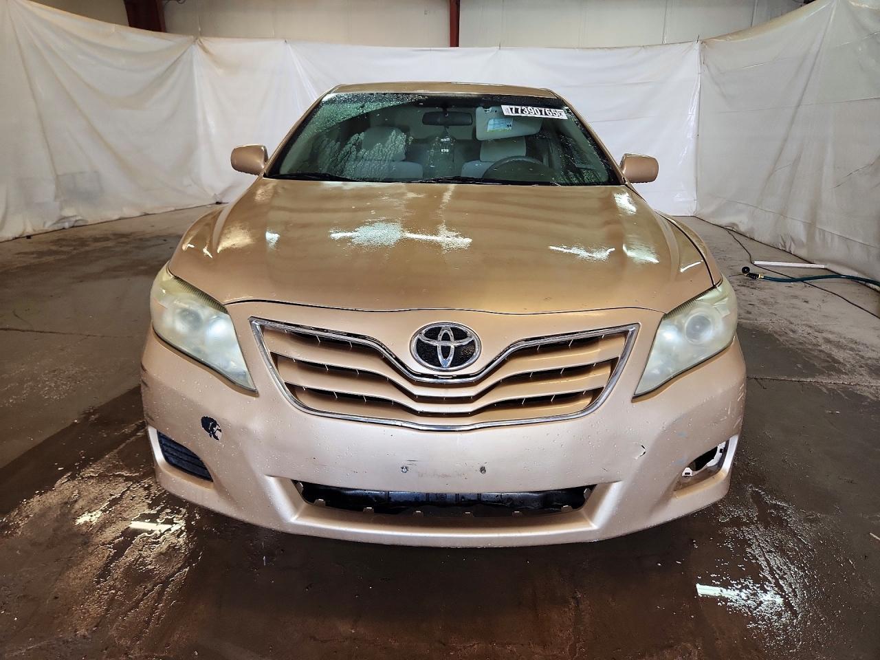 2011 Toyota Camry Base - Фото 5