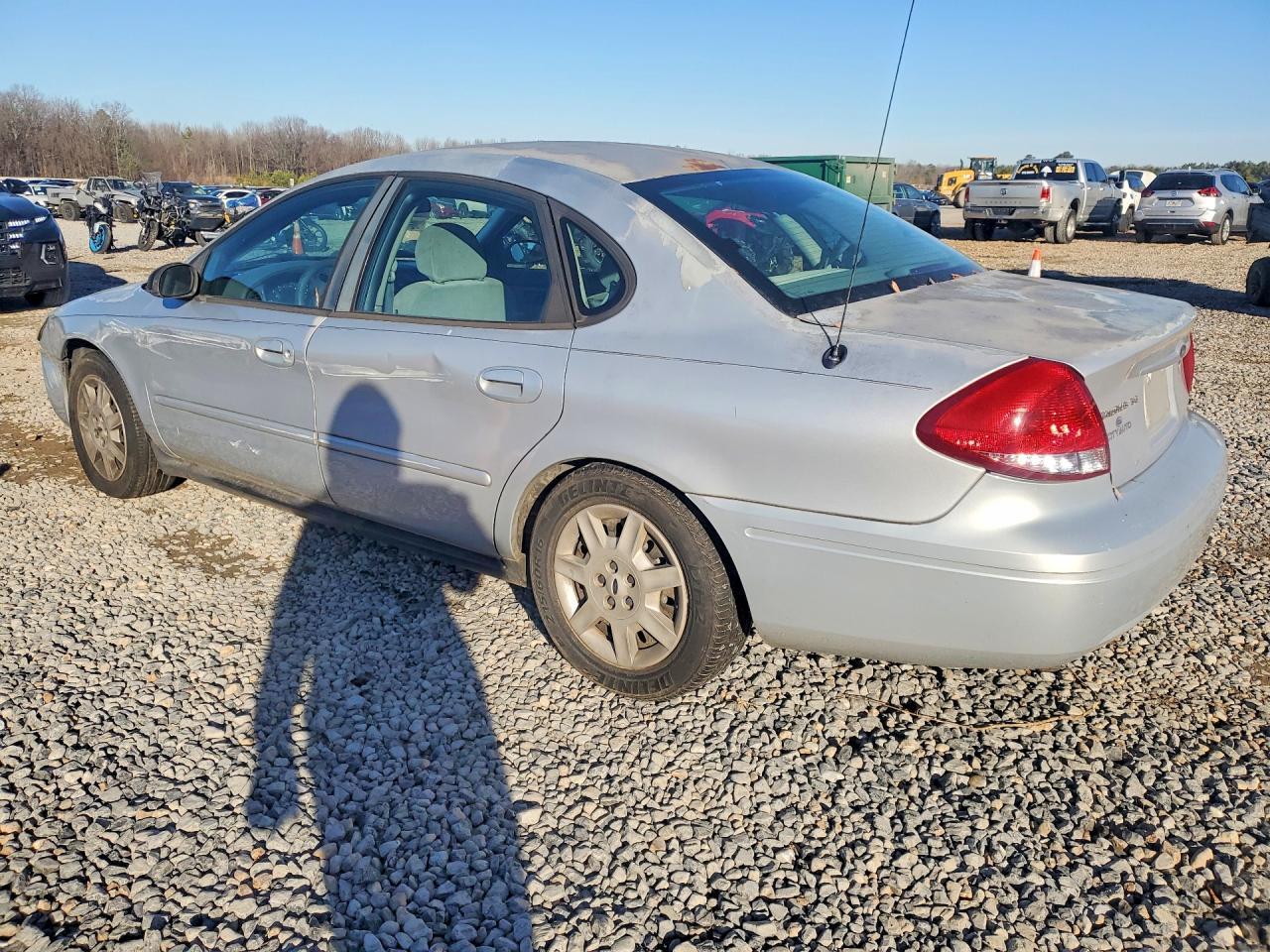 2005 Ford Taurus Se - Фото 2