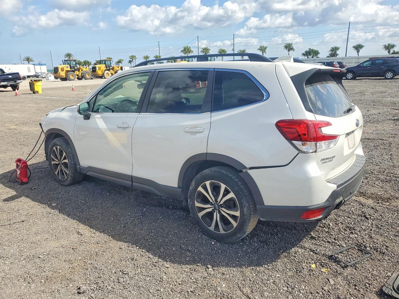2020 Subaru Forester Limited - Фото 2