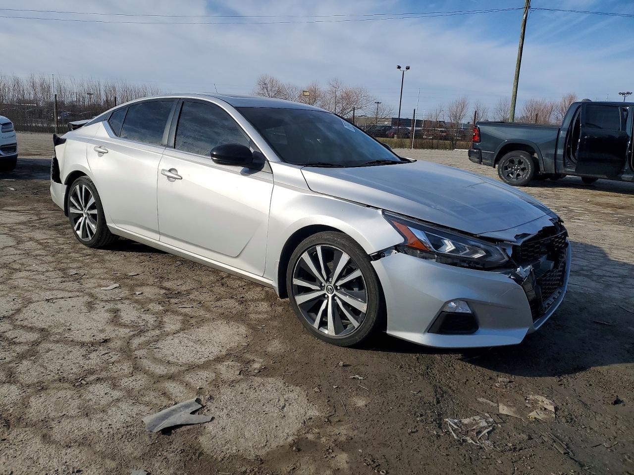 2020 Nissan Altima 2.5 Sr - Фото 4