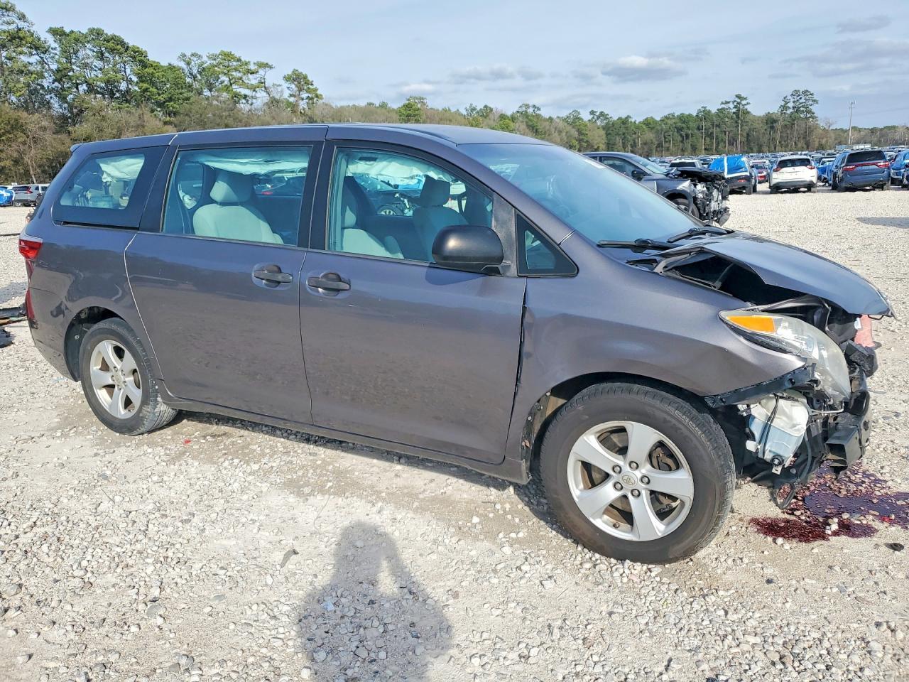 2017 Toyota Sienna L 7-Passenger - Фото 4