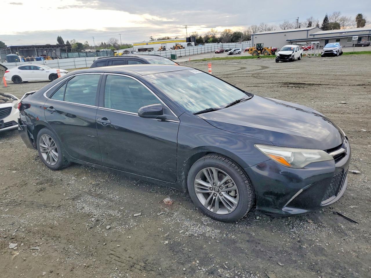 2015 Toyota Camry Se - Image 4