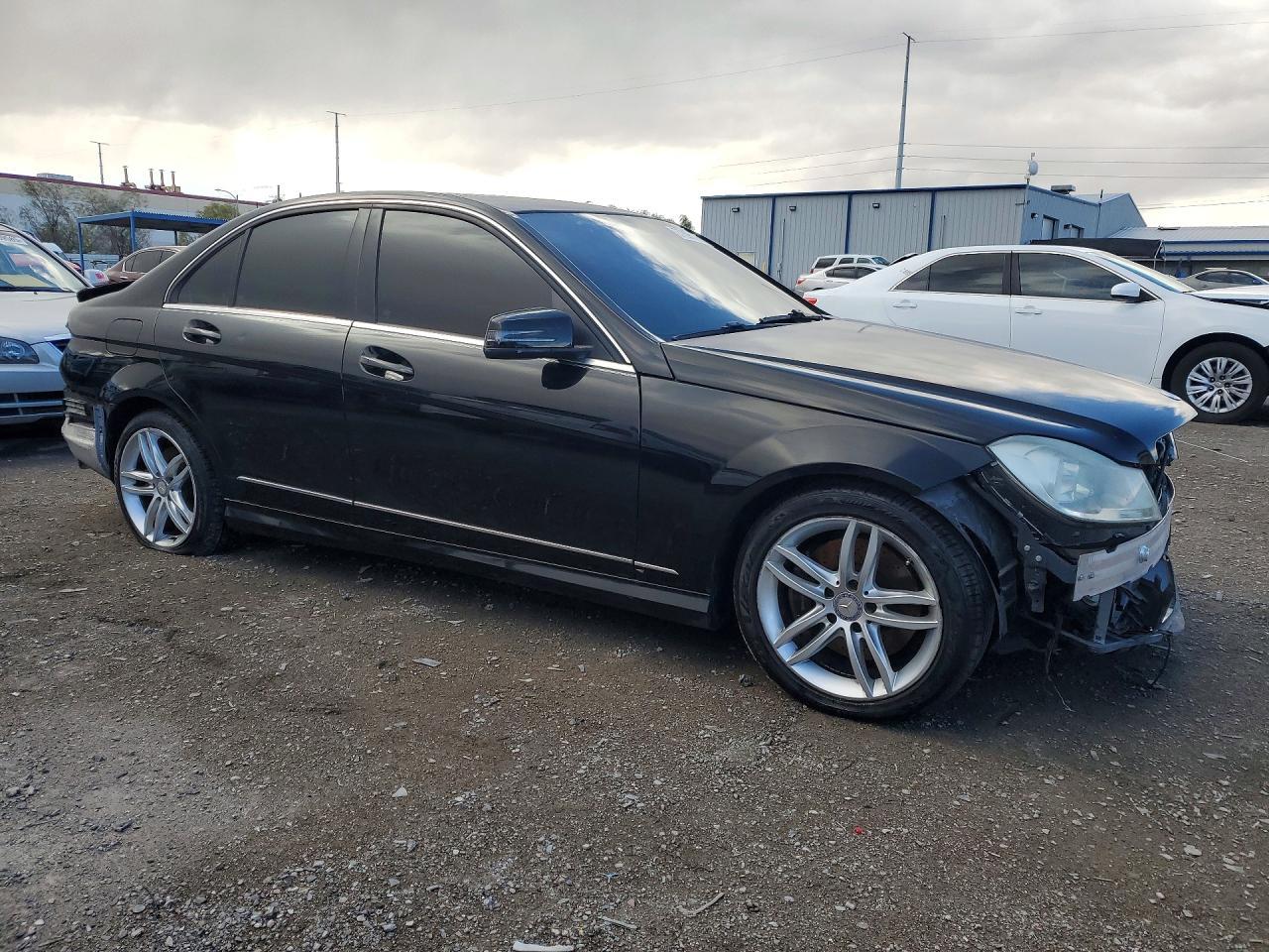 2014 Mercedes-Benz C 300 4Matic - Image 4