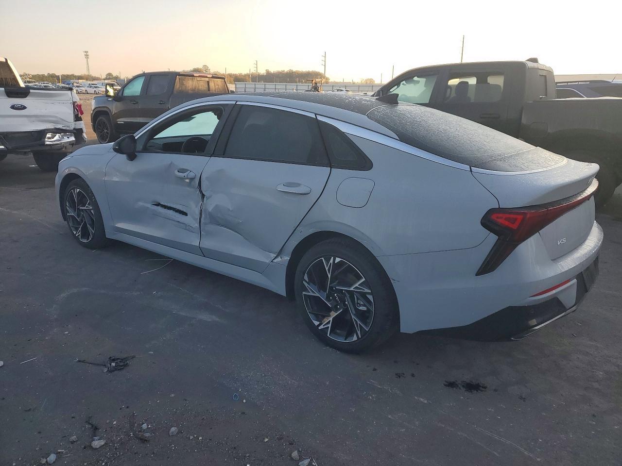 2025 Kia K5 Gt Line - Фото 2