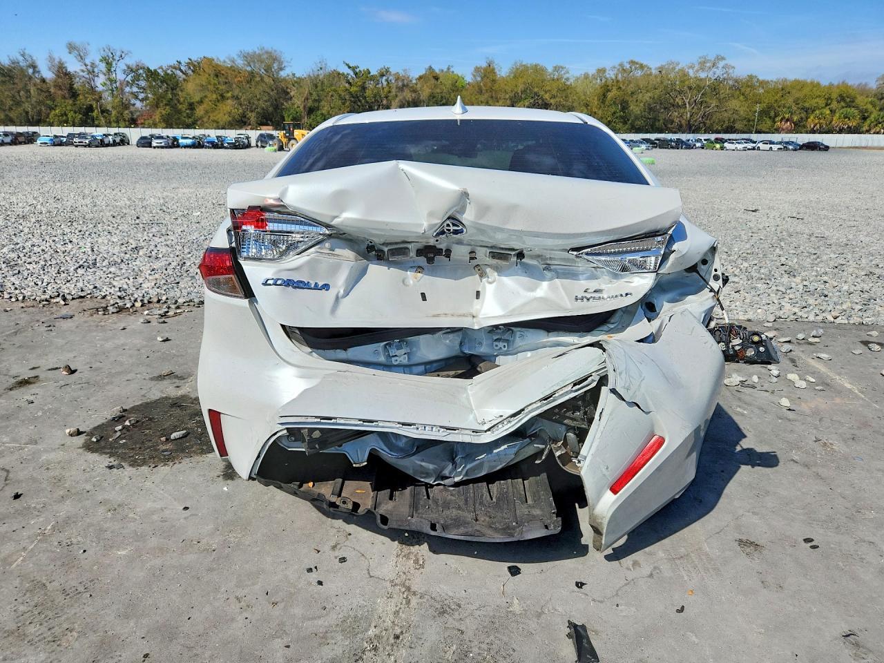2024 Toyota Corolla Hybrid Le - Image 6