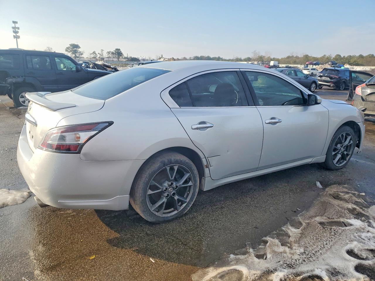 2012 Nissan Maxima S - Image 3