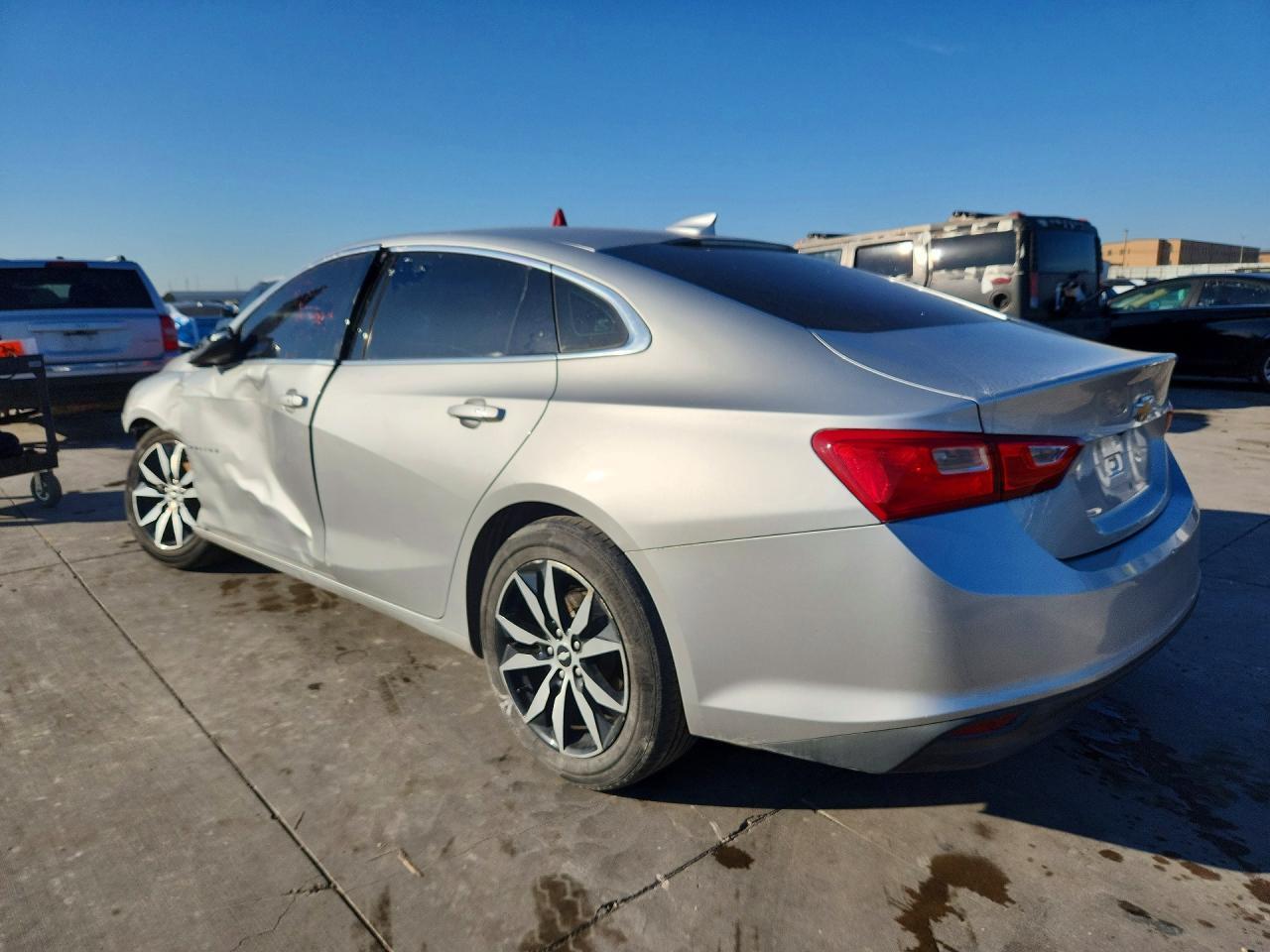 2017 Chevrolet Malibu Lt - Фото 2