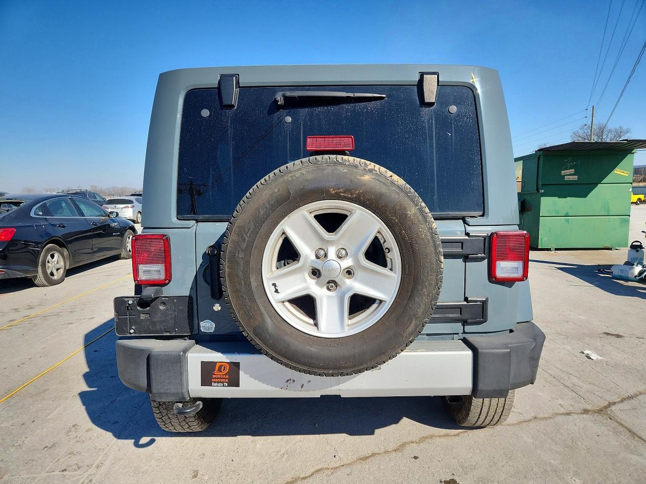 2014 Jeep Wrangler Unlimited Sahara - Image 6