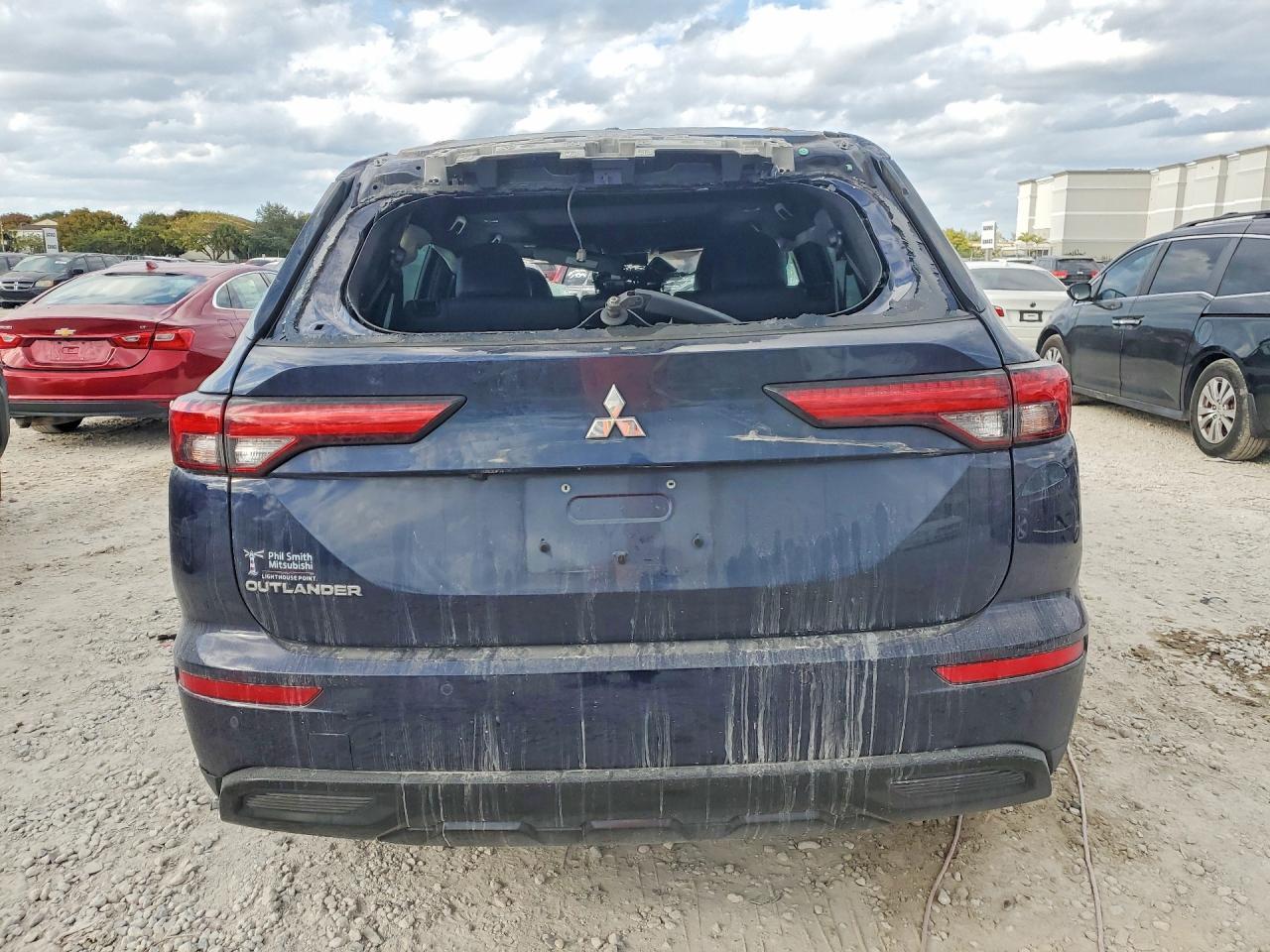 2022 Mitsubishi Outlander Se - Фото 6