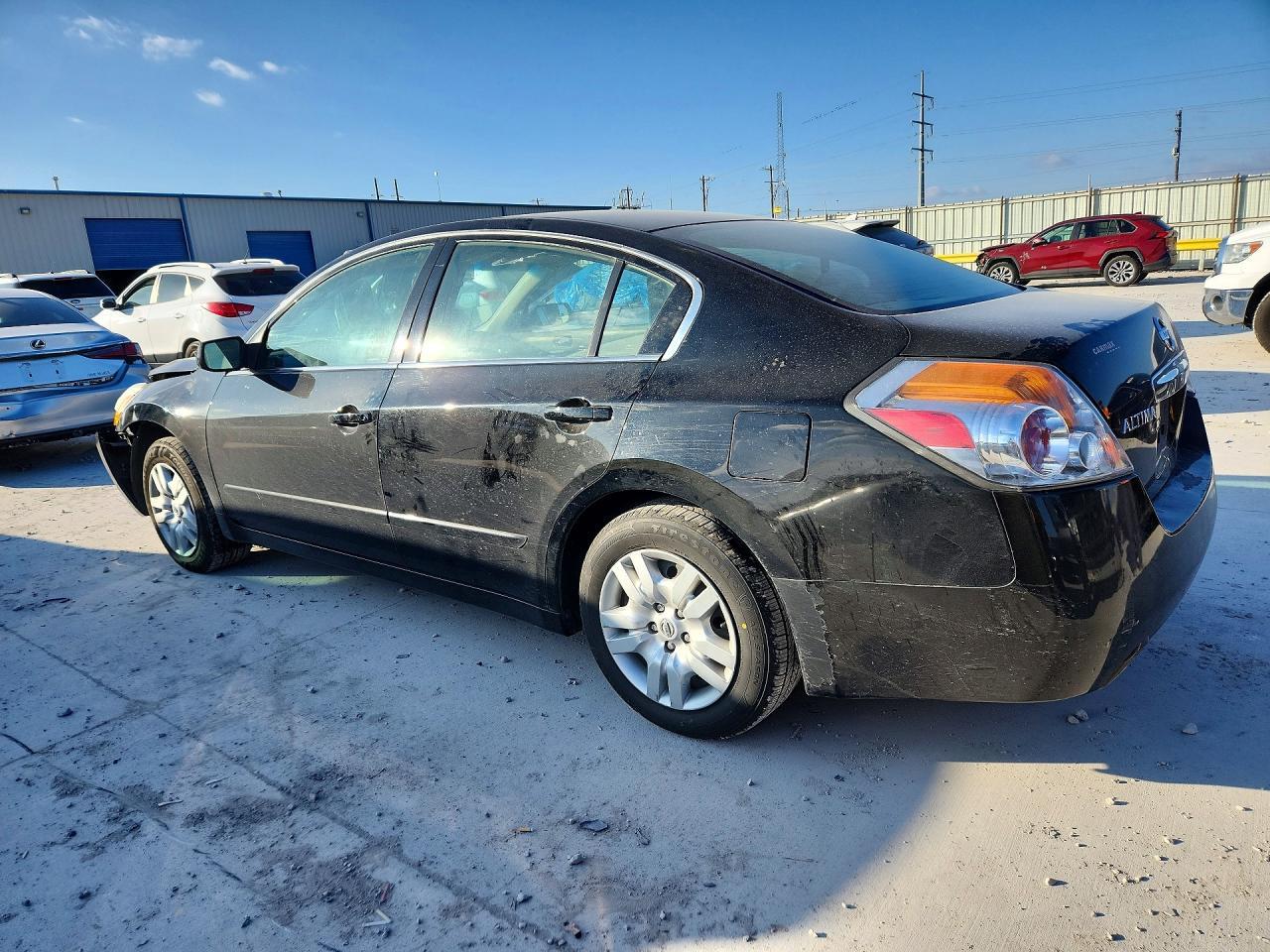 2012 Nissan Altima Base - Image 2