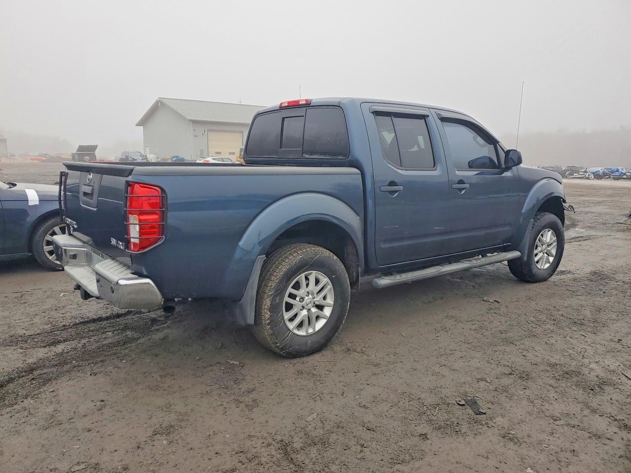 2015 Nissan Frontier S - Фото 3