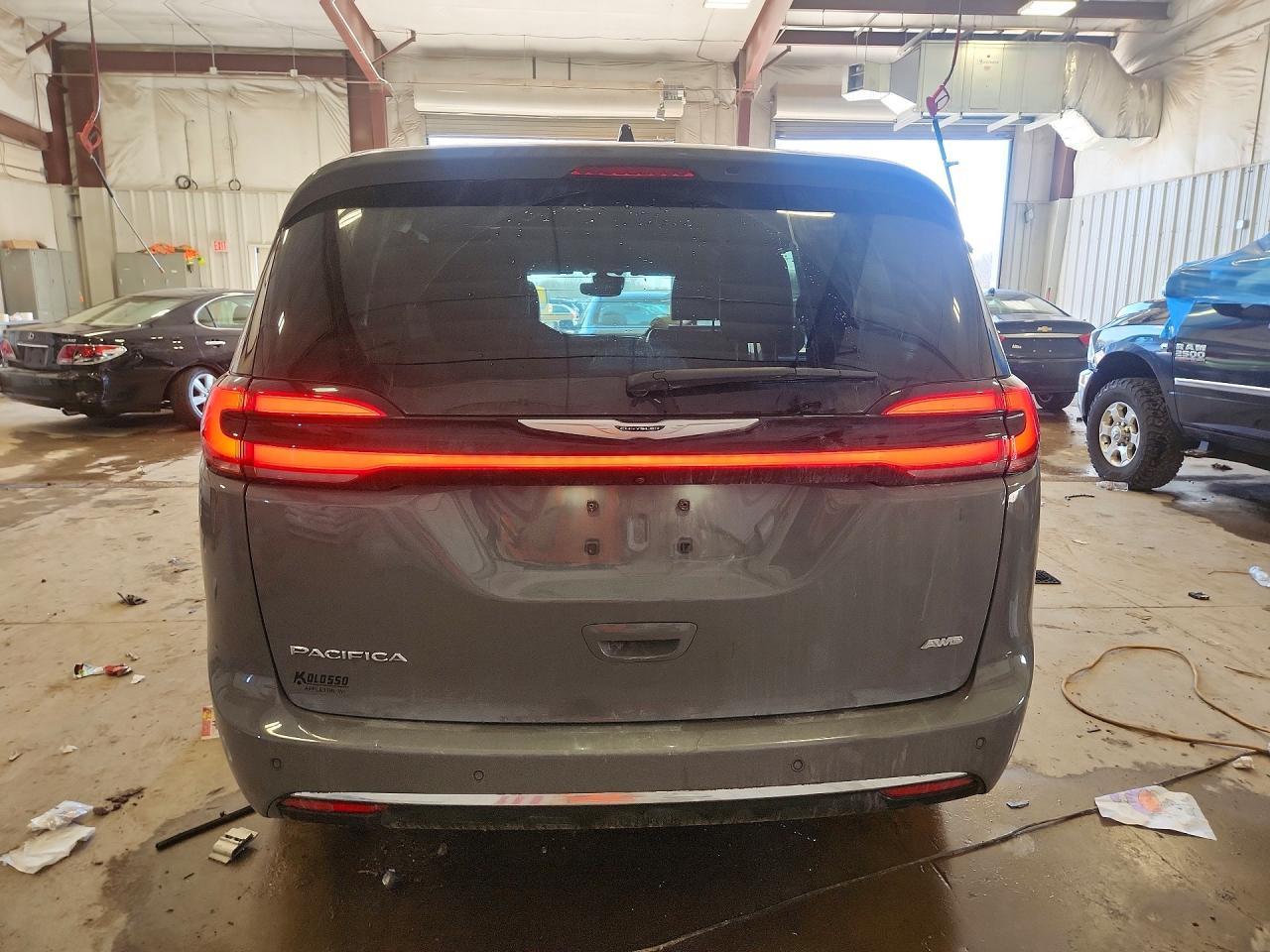 2025 Chrysler Pacifica Select - Image 6
