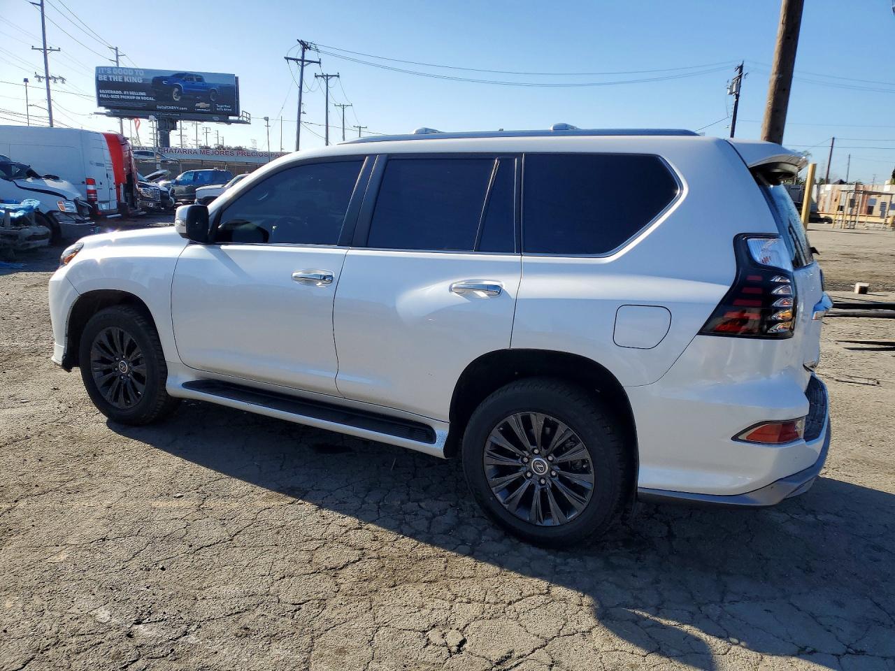 2023 Lexus Gx 460 Luxury - Image 2
