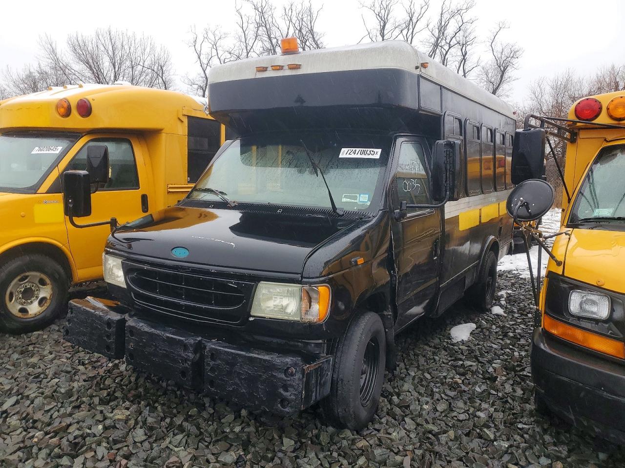 2002 Thomas Minotour E350 - School Bus - Image 2