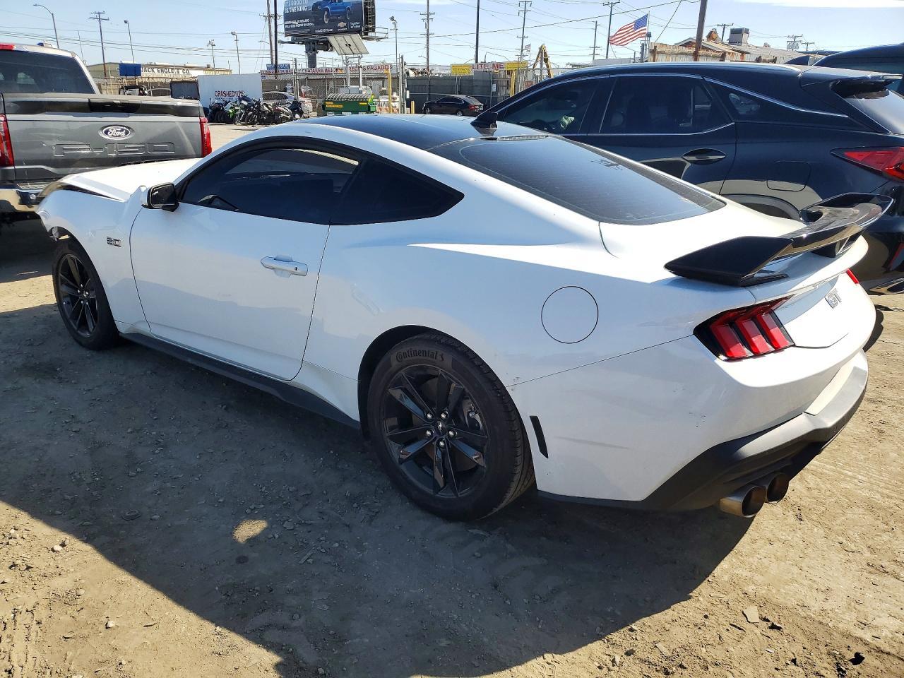 2024 Ford Mustang Gt - Image 2