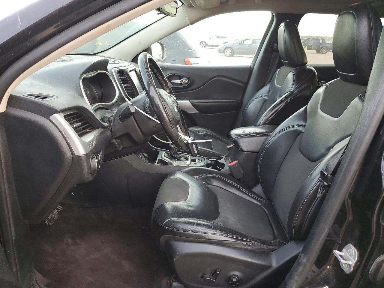 2018 Jeep Cherokee Latitude Plus - Image 7