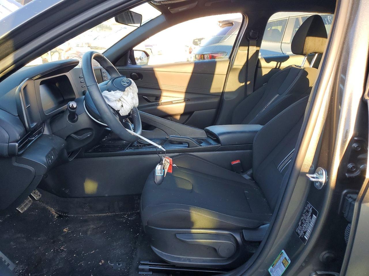 2025 Hyundai Elantra Sel Sport - Фото 7