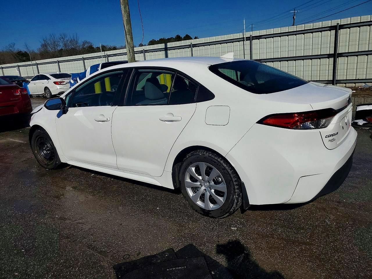 2025 Toyota Corolla Le - Image 2