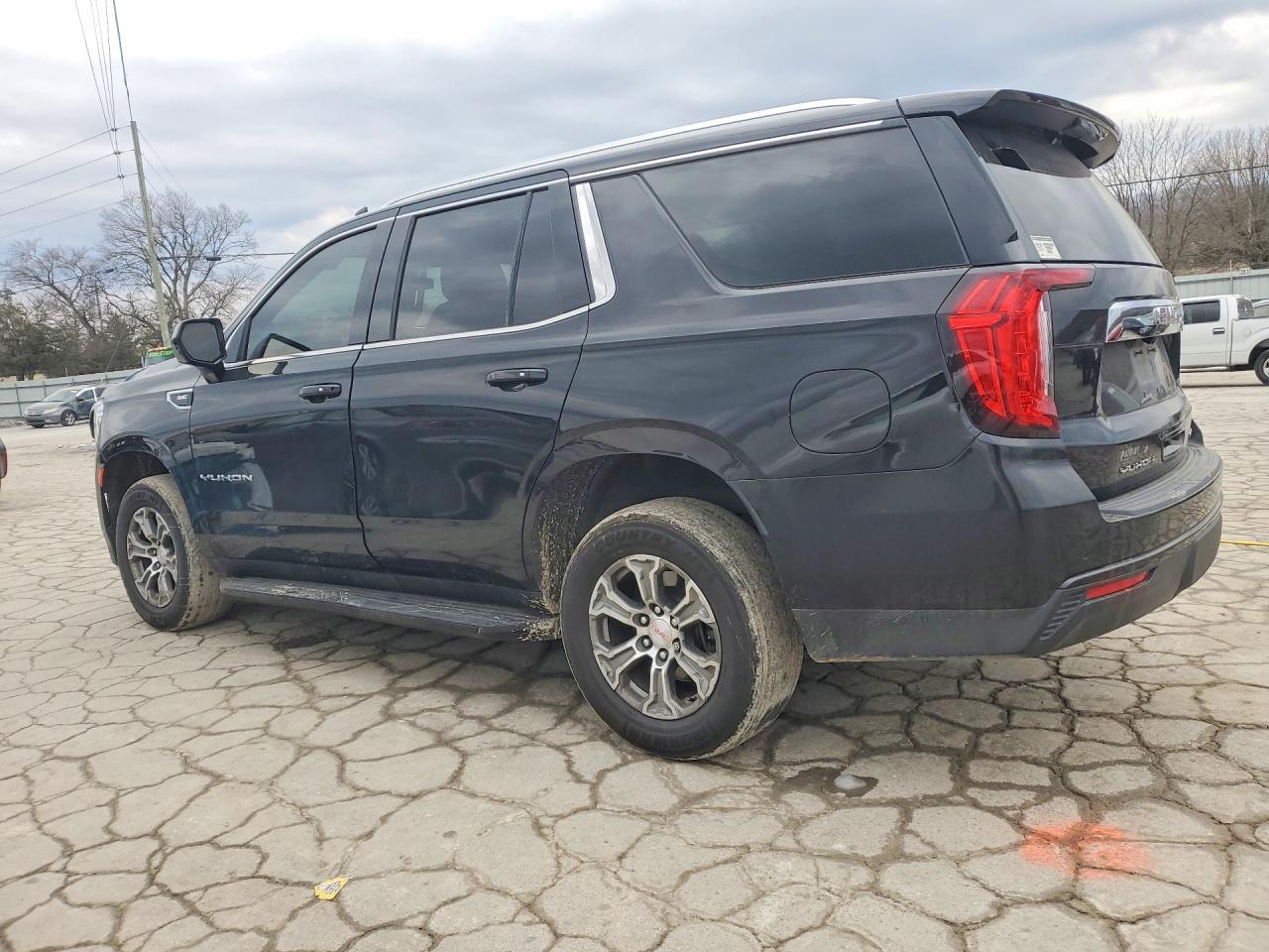 2021 GMC Yukon Sle - Image 2