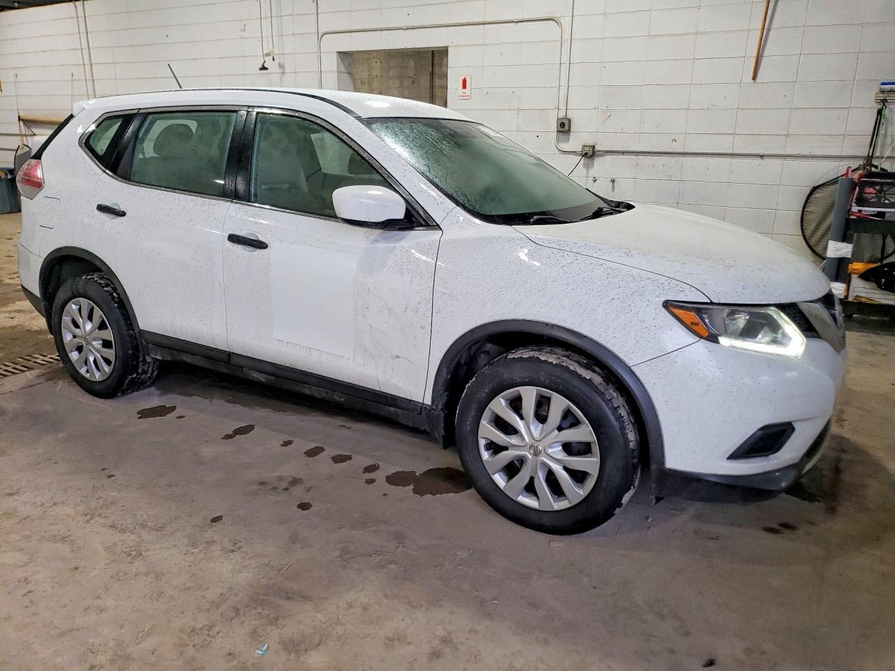 2016 Nissan Rogue S - Фото 4