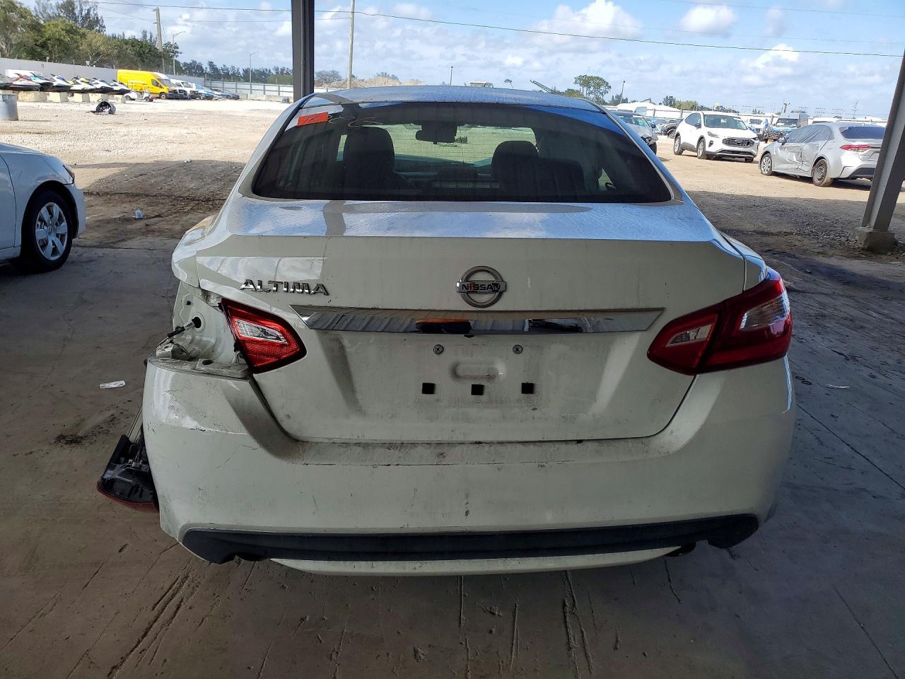 2016 Nissan Altima 2.5 S - Фото 6