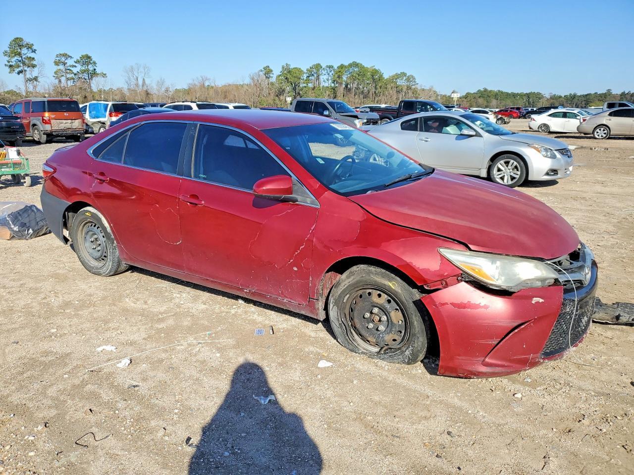 2015 Toyota Camry Le - Image 4